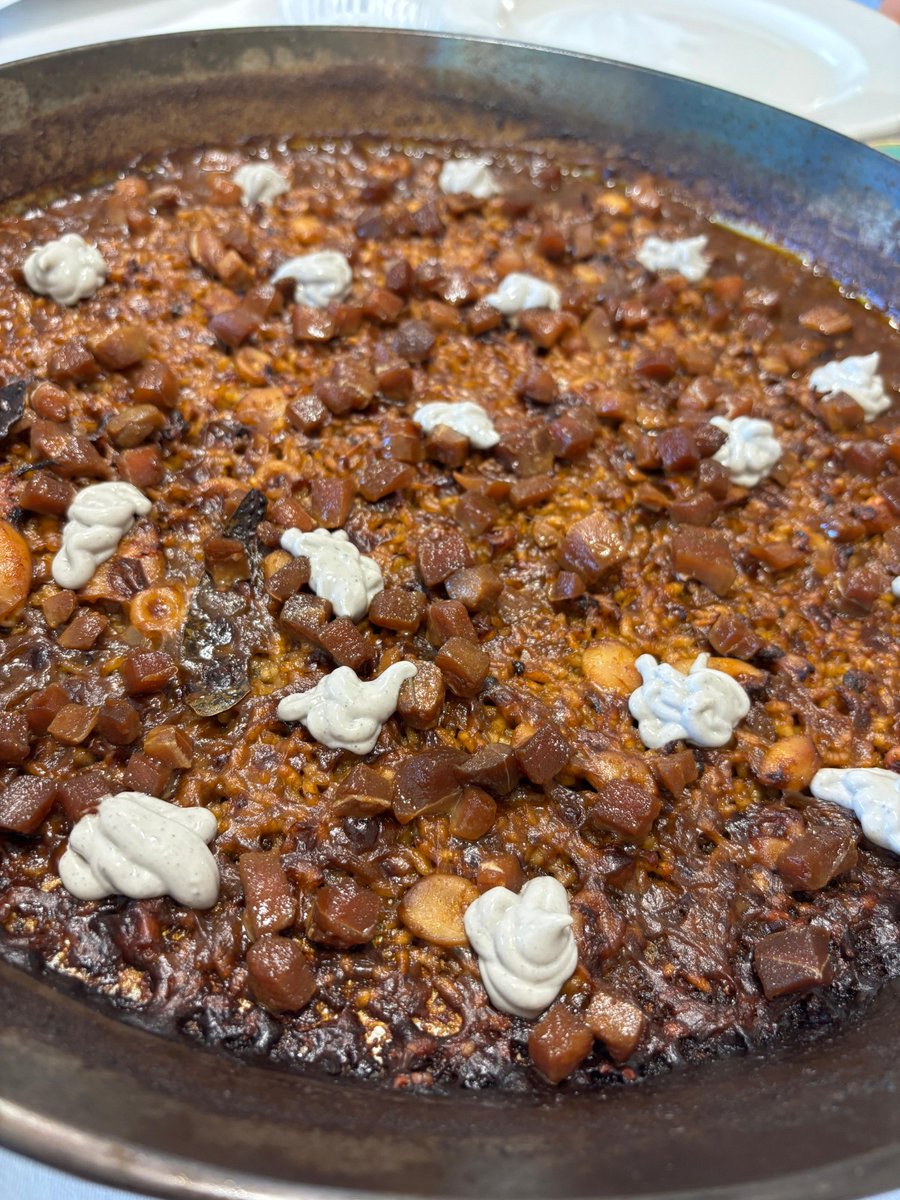 Uno de nuestros arroces con atún rojo, te recordamos que estamos en plenas Jornadas del Arroz 🍚🐟
y cada plato es una celebración.

Reserva tu mesa y ven a disfrutar.
Porque el verano también se saborea.

📍 C/ Recreo, 93 — Béjar

🖱️ restaurantelaplata.com/reservas