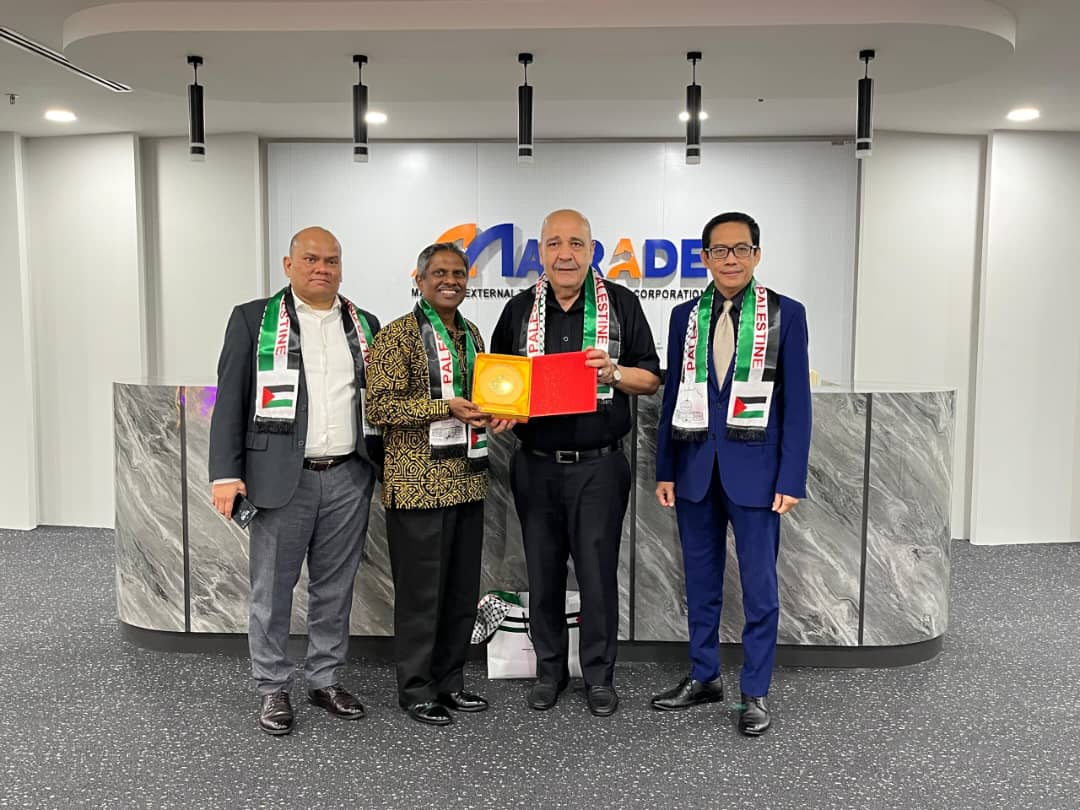 MIHAS was honoured to welcome the Palestine Embassy for a courtesy visit, reflecting shared interest in Halal industry collaboration through MIHAS 2025..

Join us 17–20 Sept at MITEC, KL
🔗 mihas-virtual.com.my

#ThinkHalalThinkMIHAS #MATRADE #MIHAS2025 #MIHAS