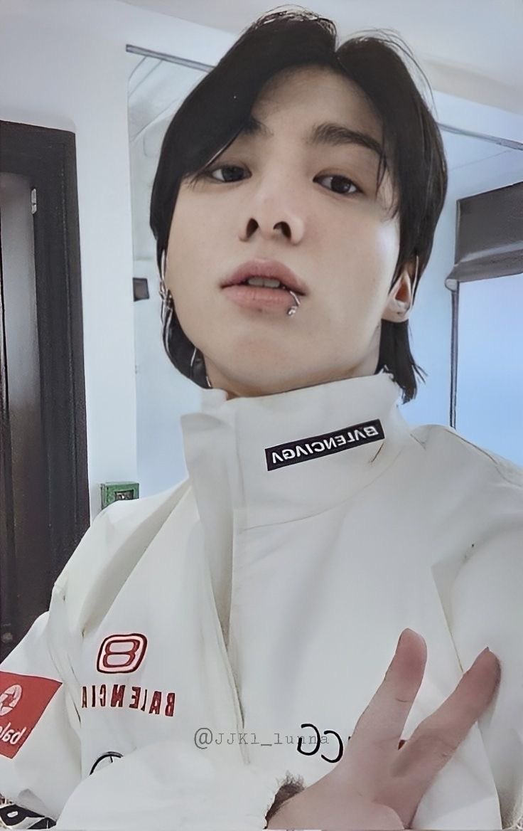 co_okiemonz's tweet photo. ★ wtb lfs ph 
      
• wink koo
• racer koo
• prio tingi / set na silang dalawa

t. golden m2u wink koo racer koo jungkook bts https://t.co/jOetIluNzj