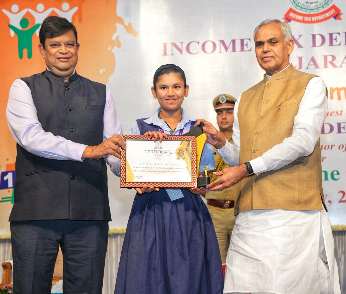IncomeTaxGuj's tweet photo. During the event, Pr.CCIT Certificate of Excellence was awarded to officers/officials of Income tax Department in recognition of their exemplary service and significant contribution to departmental functioning. Further, Distinguished Service Award in the area of Direct Taxation was also presented by the Hon’ble Governor to eminent persons from the Income Tax Bar Association and Chartered Accountants’ Association.

The winners and runner up of the Painting/Poster making and slogan writing competition, organized at various government and private schools, as a part of 166th Income tax Day celebrations were also felicitated by the Hon’ble Governor of Gujarat.

The event concluded with a commitment to nation building by way of efficient, taxpayer friendly, and accountable tax administration. @ADevvrat @PIB_India @IncomeTaxIndia @nsitharamanoffc @FinMinIndia @officeofPCM @PIBAhmedabad