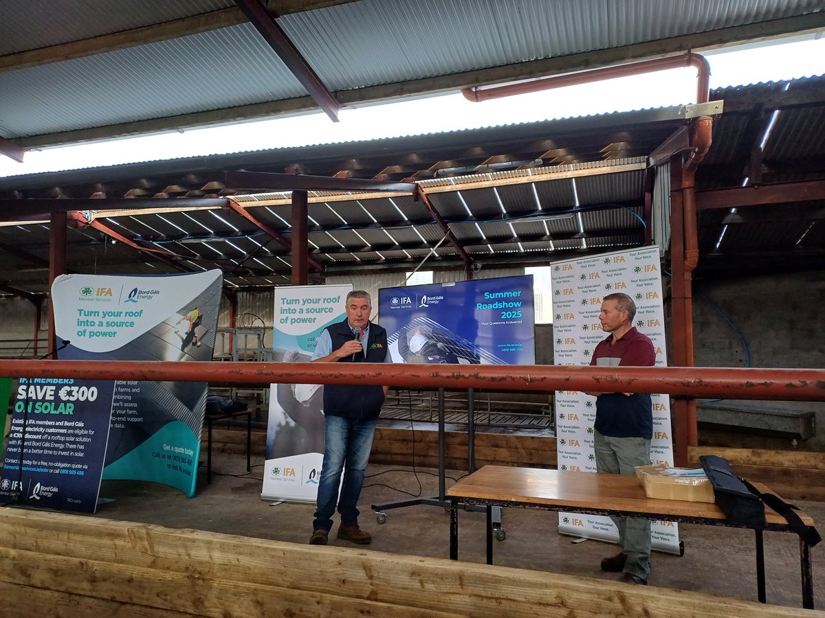 JohnOh_IFA's tweet image. Many thanks to Richard Starrett &family & Donegal IFA for hosting an onfarm Solar Information evening for farmers thinking of investing in Solar on their farm. Richard took farmers through his Solar journey with @IFAmedia & @BordGais visit
ifa.ie/solar to find out more