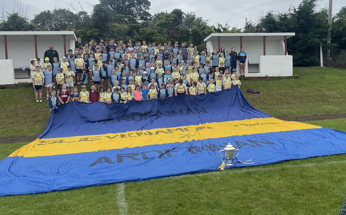 pookiefitz's tweet image. Brilliant to have the All-Ireland U20 Cup visit Cúl Camp this week! 🏆 Huge thanks to Podge & Senan for taking time off work to meet the kids.
@ArdfinnanGAA @KillenauleRobin @KilsheelanGAA @tippgamesdev @TipperaryGAA #CúlCamp #AllIrelandU20 #GAA