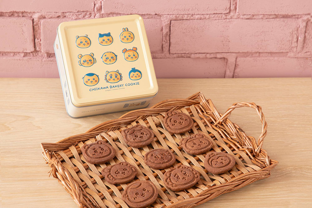 chiikawabakery's tweet image. 「ちいかわベーカリー」
「ちいかわベーカリーグッズポップアップショップ」
【グッズ再入荷のお知らせ】
・クッキー缶(パンなみんな)
・ジャガーハンドタオル(ハチワレ)
上記の商品が7/26再入荷いたします。
再度品切れの場合はご容赦ください。
#ちいかわ #ちいかわベーカリー