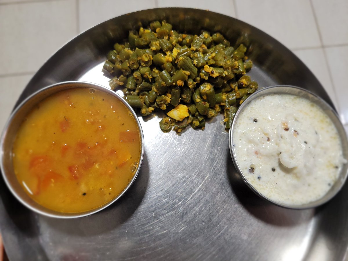 sshastry_c's tweet image. What would you add to this plate? 
#engagementFarming 🤭🤭