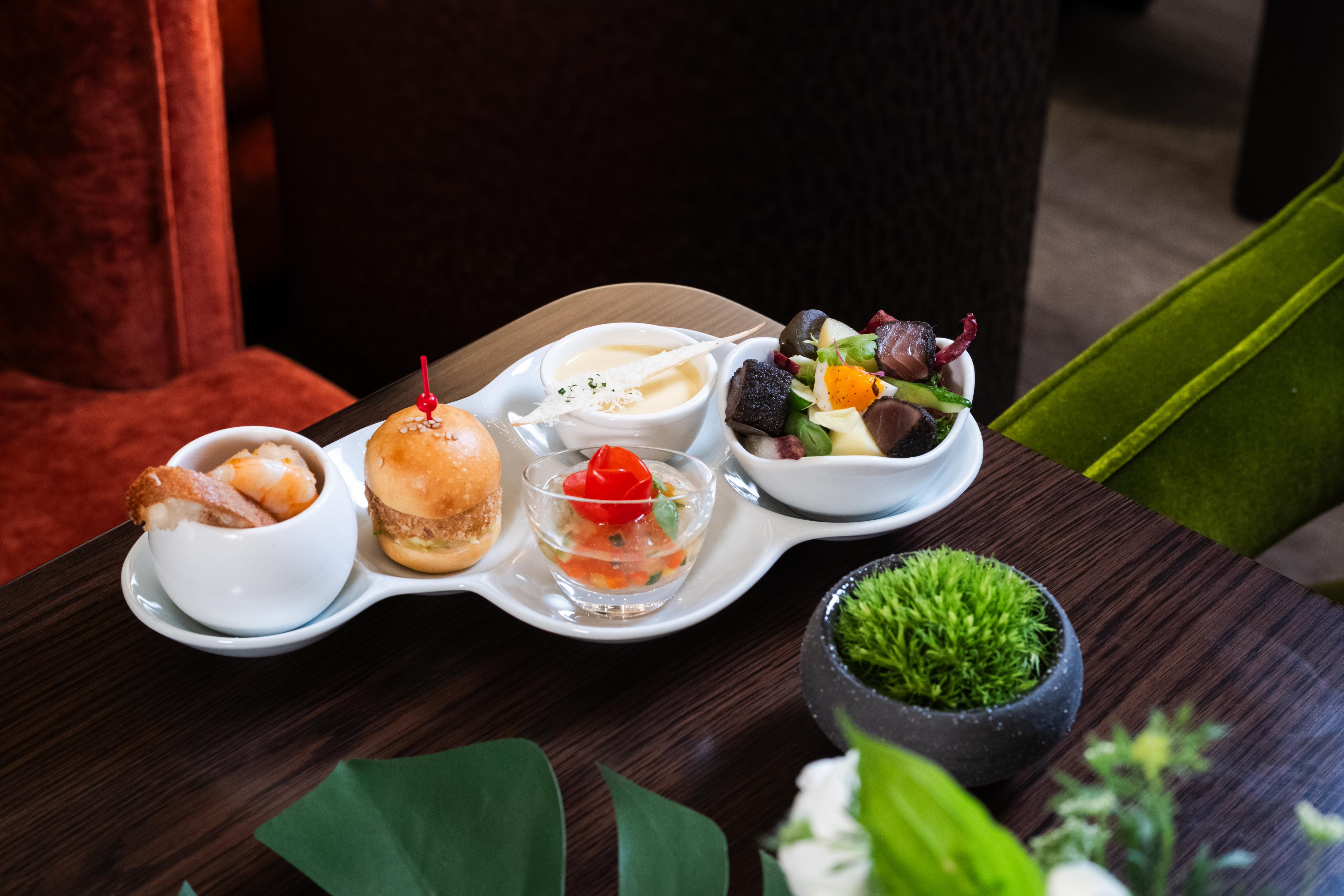 ピエール・エルメ La Patisserie de Pierre Herme LA PATISSERIE DE Pierre Herme(ピエール・エルメ） ピエール