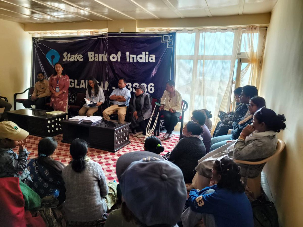 diprleh's tweet image. As part of the ongoing Month of Compassion initiative, a special outreach programme was successfully organised at PAGIR by LDM, Leh, Stanzin Dolkar, in collaboration with State Bank of India, Choglamsar branch. Read more on our FB page facebook.com/share/p/1MionH…
@DIPR_Ladakh
