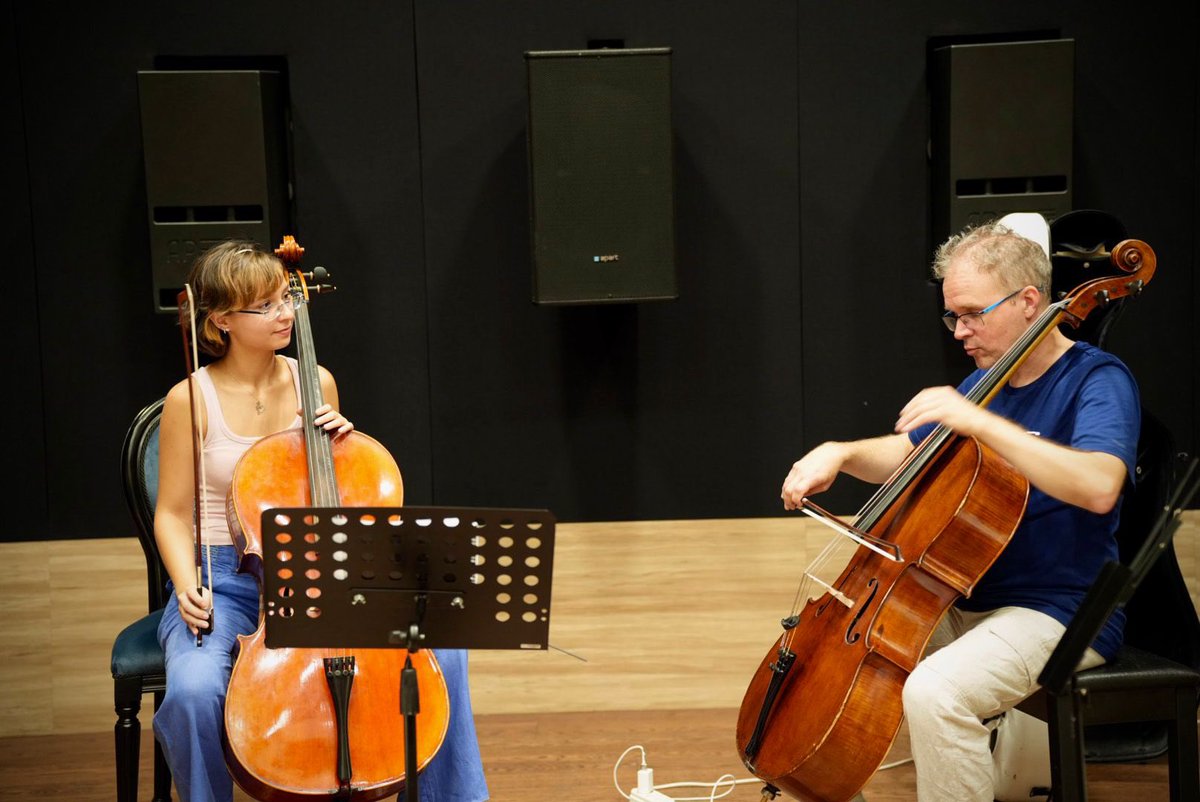 Liszt Enstitüsü Macar Kültür Merkezi (@macarkultur) on Twitter photo Provalar ve Masterclass’lar başladı 🎻🎶🎵
Richárd Rózsa ve MÁV Viyolonsel Topluluğu mini turne öncesi prova ve masterclass’ları merkezimizde gerçekleşiyor.
Konserleri hatırlatalım❗️
🔵 <a href="/gumuslukfest/">Gümüşlük Müzik Festivali</a>
📆 27 Temmuz Pazar 21:15 📍 Antik Taş Ocağı, Gümüşlük, Bodrum
🟡 Provalar ve Masterclass’lar başladı 🎻🎶🎵
Richárd Rózsa ve MÁV Viyolonsel Topluluğu mini turne öncesi prova ve masterclass’ları merkezimizde gerçekleşiyor.
Konserleri hatırlatalım❗️
🔵 <a href="/gumuslukfest/">Gümüşlük Müzik Festivali</a>
📆 27 Temmuz Pazar 21:15 📍 Antik Taş Ocağı, Gümüşlük, Bodrum
🟡