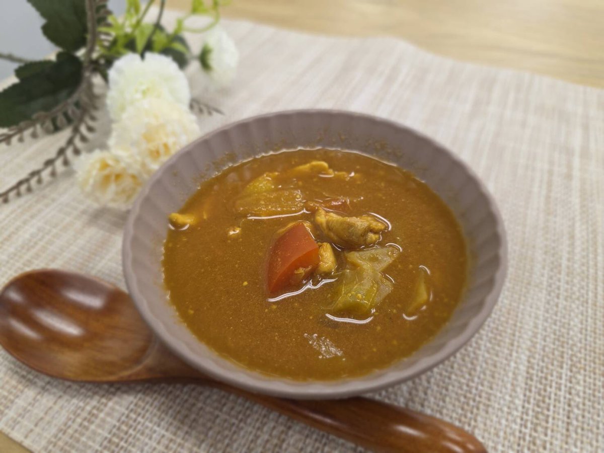 今日のヘルシーごはん研究会はスープカレーでした✨
暑い日のカレーって本当に最高☺️

今週はあと30分で仕事終わり！
来週も頑張りましょ〜〜！

#企業公式つぶやき部