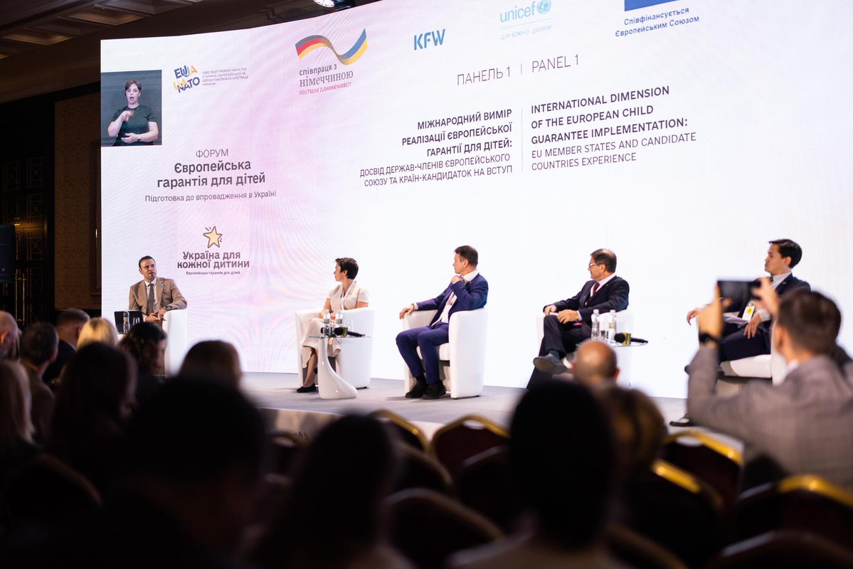 Munir Mammadzade (@munirmammadzade) on Twitter photo I am pleased to witness the whole-of-government approach supported by the <a href="/EUDelegationUA/">EU in Ukraine</a> and the EU MSs. I thank everyone involved for a strong commitment to an effective and inclusive policy for children in line with #CRC and #EU standards so that no child in 🇺🇦 is left behind. I am pleased to witness the whole-of-government approach supported by the <a href="/EUDelegationUA/">EU in Ukraine</a> and the EU MSs. I thank everyone involved for a strong commitment to an effective and inclusive policy for children in line with #CRC and #EU standards so that no child in 🇺🇦 is left behind.