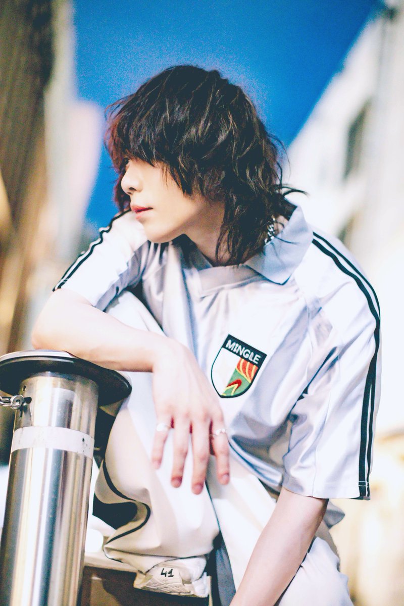 &lt; LIVE &gt;

「須田景凪 presents "MINGLE -三面鏡-"」
明日26日(土)開催🎸

🗓️7月26日(土)
📍Zepp Namba (OSAKA)
⏰ OPEN17:00 / START:18:00
出演:#須田景凪 #Reol #Chevon
w.pia.jp/t/sudakeina-mi…

▽グッズ先行販売
15:00〜16:30
Official HPにアイテム写真を追加しました📸