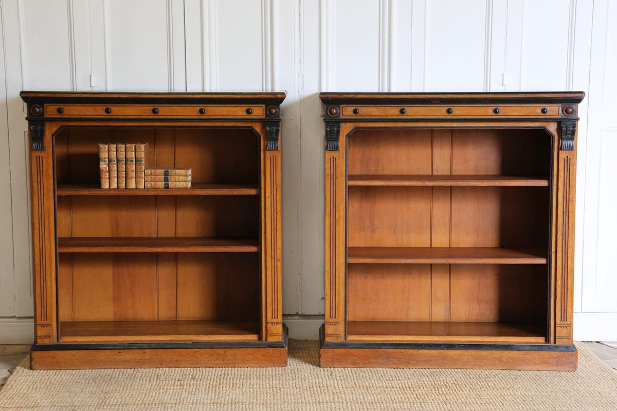 BrownriggUK's tweet photo. Pair of 19th Century English Bookcases in Oak
https://t.co/LcFQ7QimGn
#englishbookcase #antiquebookcase #pairofbookcase #antiquefurniture https://t.co/YDkwZNC71I