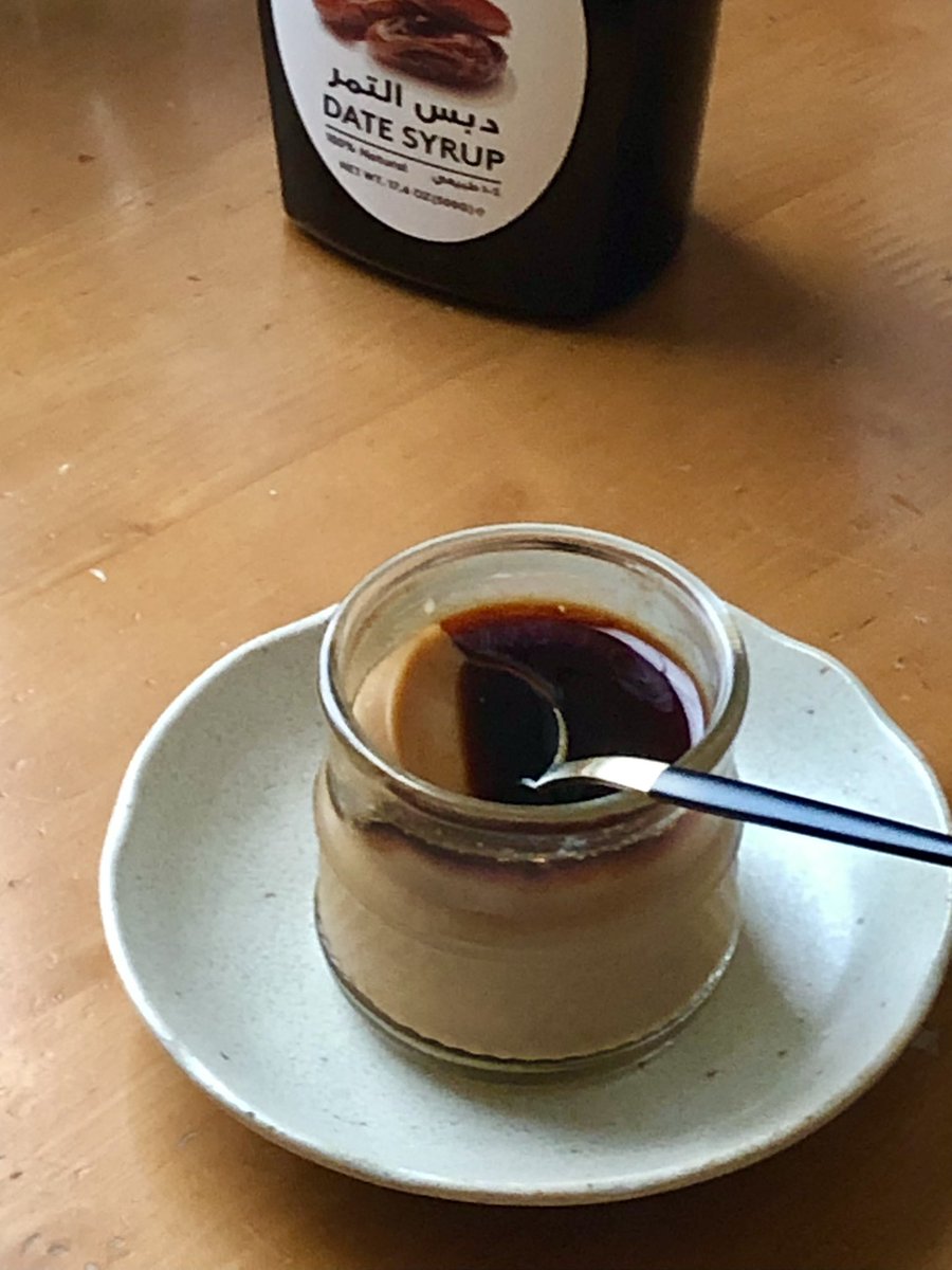 もっちりきな粉ぷりん🍮.｡◦

デーツシロップをかけて…
業スーで買うか迷ったけど買ってよかった(  ˊ꒳ˋ ) ♪*･ﾟ
初めて食べたけど黒糖みたいな味がして
めちゃ美味しい(  ˆᴘˆ  )♡
冷たい緑茶と一緒に(*/🍵\*).....♪
#デーツシロップ