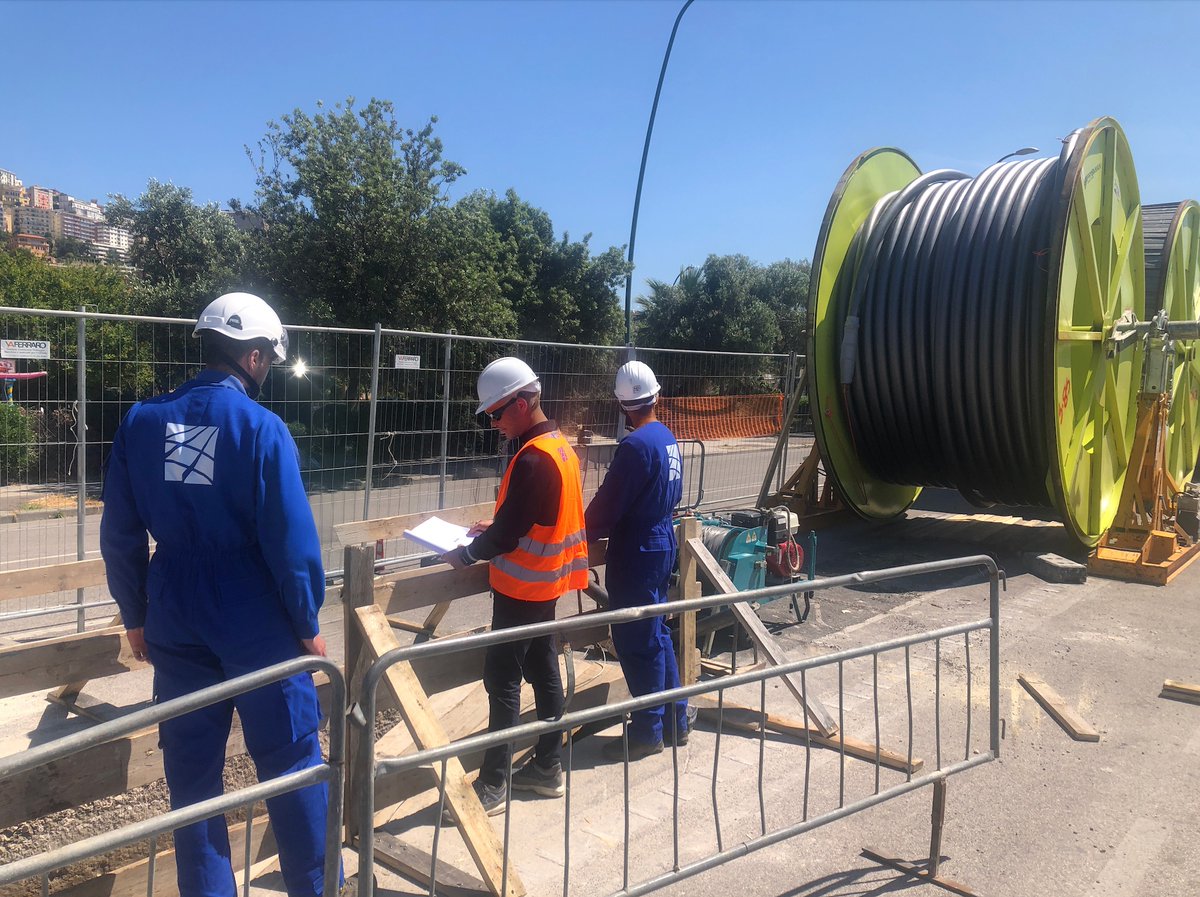 TernaSpA's tweet image. #Campania Autorizzato dal @MASE_it un nuovo elettrodotto nel Comune di #Napoli.
Con un investimento di circa 13 milioni di euro, l’opera prevede la realizzazione di una linea elettrica interrata a 220 kV di circa 5 chilometri che collegherà le cabine primarie di “Doganella” e…