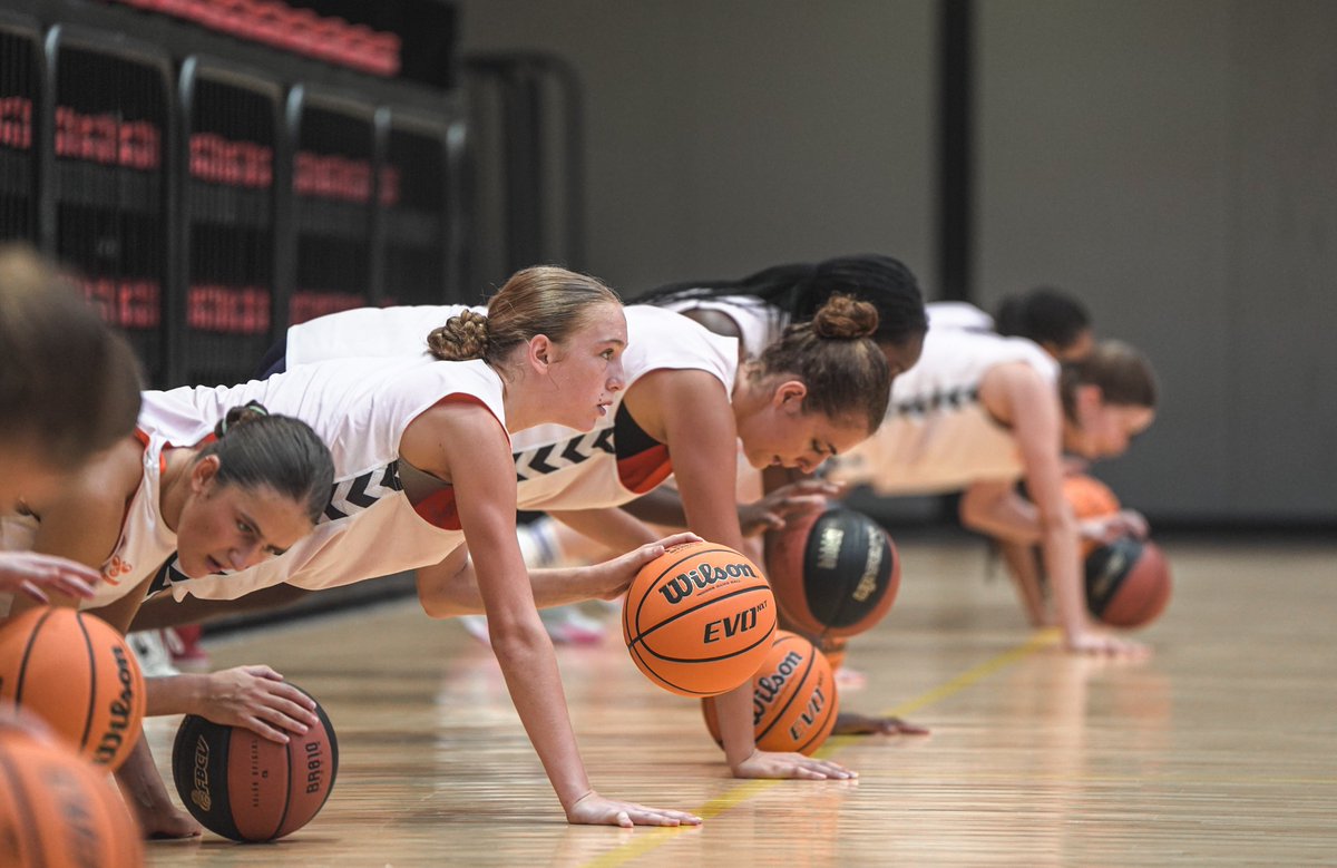 🛠️🏀 𝐂𝐀𝐌𝐏𝐔𝐒 𝐃𝐄 𝐓𝐄𝐂𝐍𝐈𝐅𝐈𝐂𝐀𝐂𝐈Ó𝐍

¡Último día del segundo turno femenino en el Campus de Tecnificación en Villarreal! 💪🏽🔥

Trabajo físico, técnico-táctico y actitud para seguir mejorando día a día 🏀💥