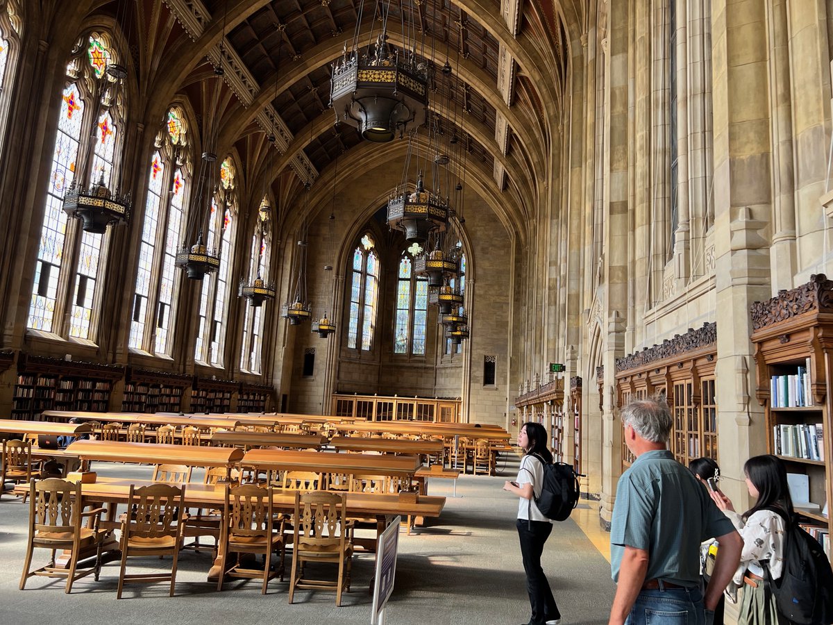 We also had a wonderful opportunity to present our recent results on de novo nanopores and their capability for peptide sequencing in Jens Gundlach's lab. 

Thank you very much for hosting us! We had a really wonderful time!