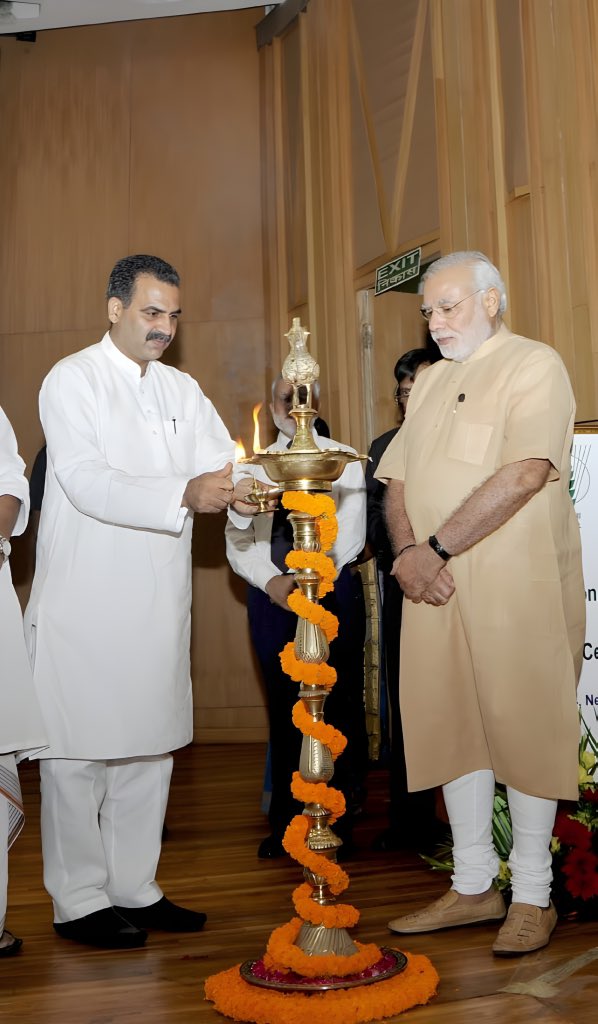 Dr. Sanjeev Balyan (@drsanjeevbalyan) on Twitter photo भारतीय लोकतंत्र के इतिहास में एक नया कीर्तिमान रचते हुए, श्री नरेंद्र मोदी जी अब दूसरे सबसे लंबे समय तक सेवा देने वाले प्रधानमंत्री बन गए हैं। यह कोई साधारण उपलब्धि नहीं, बल्कि राष्ट्र के प्रति अगाध निष्ठा, अथक परिश्रम और निस्वार्थ समर्पण का जीवंत प्रमाण है। <a href="/narendramodi/">Narendra Modi</a> भारतीय लोकतंत्र के इतिहास में एक नया कीर्तिमान रचते हुए, श्री नरेंद्र मोदी जी अब दूसरे सबसे लंबे समय तक सेवा देने वाले प्रधानमंत्री बन गए हैं। यह कोई साधारण उपलब्धि नहीं, बल्कि राष्ट्र के प्रति अगाध निष्ठा, अथक परिश्रम और निस्वार्थ समर्पण का जीवंत प्रमाण है। <a href="/narendramodi/">Narendra Modi</a>