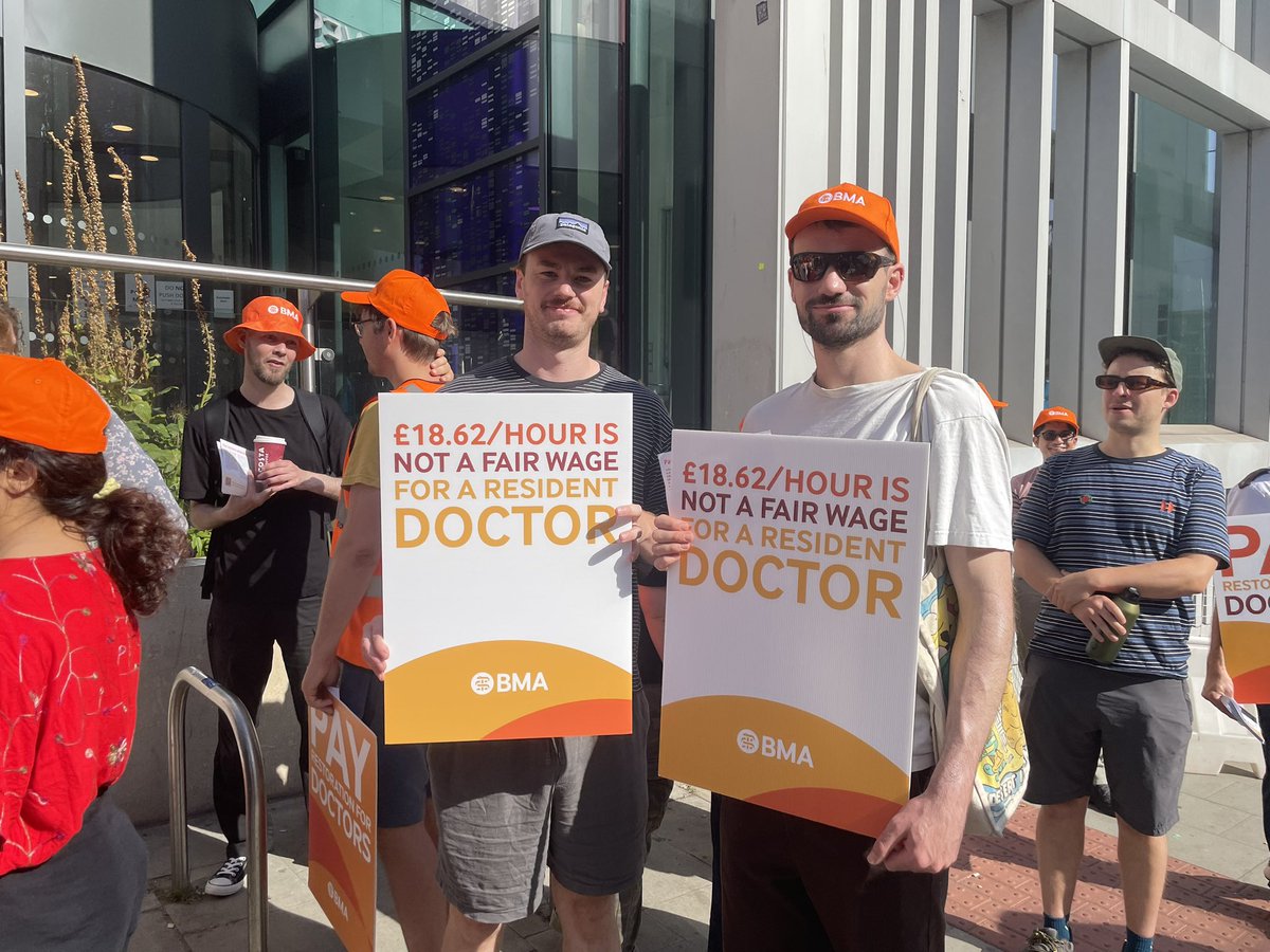 GHRSouthWest's tweet image. Resident doctors in Bristol are joining thousands across the country taking strike action in a dispute over pay.