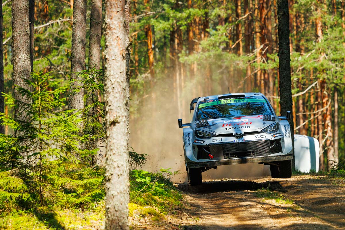 TOYOTA_GR's tweet image. 来週7/31日(木)~8/3(日)は
#WRC Rd.9 ラリー・フィンランド🇫🇮
TGR-WRTのホームイベント #RallyFinland に、
5台の #GRYarisRally1 で参戦🚗💨
エルフィン・エバンス/スコット・マーティン組(33号車)
カッレ・ロバンペラ/ヨンネ・ハルットゥネン組(69号車)…