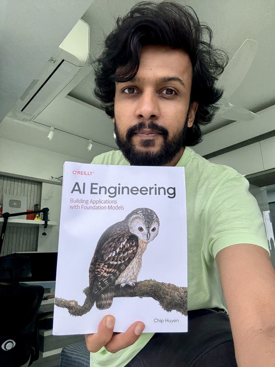 RavitJain's tweet image. My friend @chipro has done it again!!!! Just finished reading AI Engineering! Not going to lie, this is not your typical AI book. It's dense, it's opinionated in the best way, and it's exactly what we needed in the middle of all the noise around GenAI
This book is not about “how…