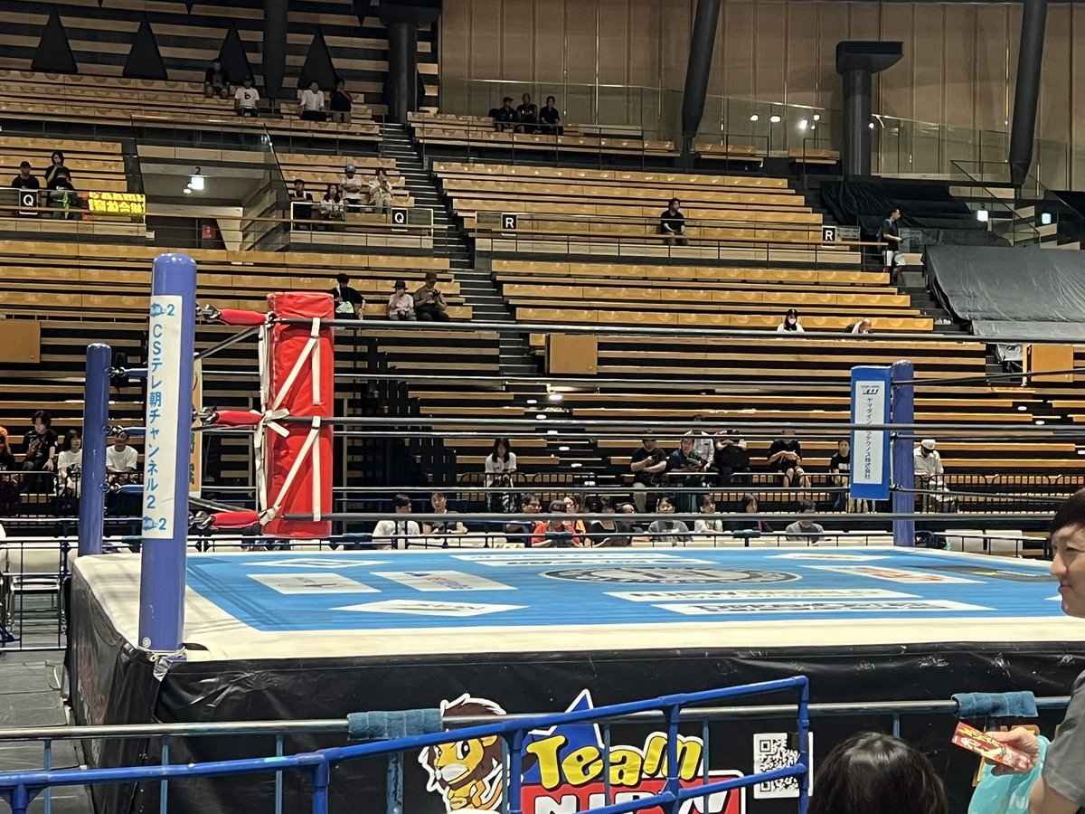 Goro_syurepip's tweet image. 来ました〜！！🙌今日は大田区体育館でプロレス観戦でござる！Konosuke Takeshita選手のサインも無事ゲットだぜ‼︎