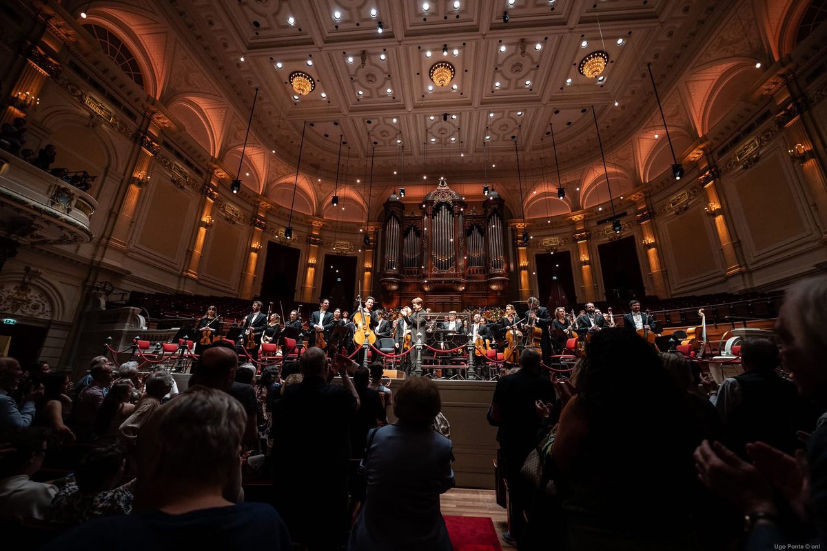 Last week, Rococo variations with @orchestrenationaldelille and @joshuaweilerstein at @concertgebouw ❤️

Credit 📸 : Ugo Ponte © @orchestrenationaldelille