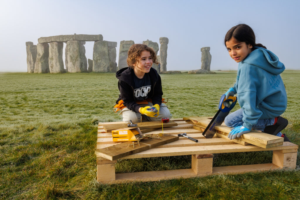 MuseumsAssoc's tweet image. News | New research sheds light on changing visitor behaviour and demographics – families becoming significantly more selective and booking tickets later
Read: ow.ly/4zW150Wv7q5