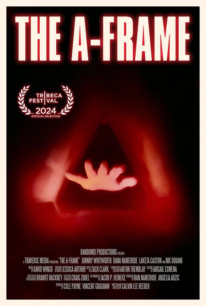 enbocacinefago's tweet photo. OJO. Este fin de semana tiene estreno limitado en cines de Estados Unidos #TheAFrame, una interesante película de ciencia ficción experimental con elementos de body-horror, escrita y dirigida por Calvin Reeder, el de The Oregonian (2011) o The Rambler (2013).
Un físico cuántico desarrolla una máquina que crea un túnel hacia un universo subatómico. En su intento por demostrar la eficacia de la máquina, descubre accidentalmente un tratamiento radical para el cáncer. Sin embargo, el experimento se sale de control, desencadenando consecuencias aterradoras.
TRAILER ⬇️