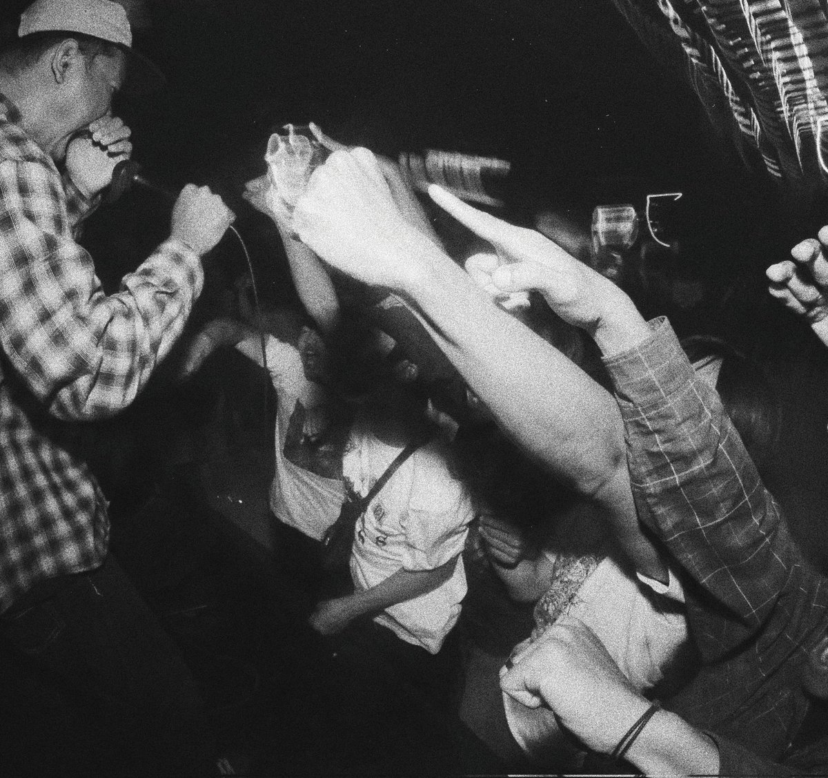 Has Ambarawa ever been on your map? 'The Man and the Grave' is out now. Chewing Glass, Ambarawa Hardcore.
mortalbloodrecords.bandcamp.com/album/the-man-…