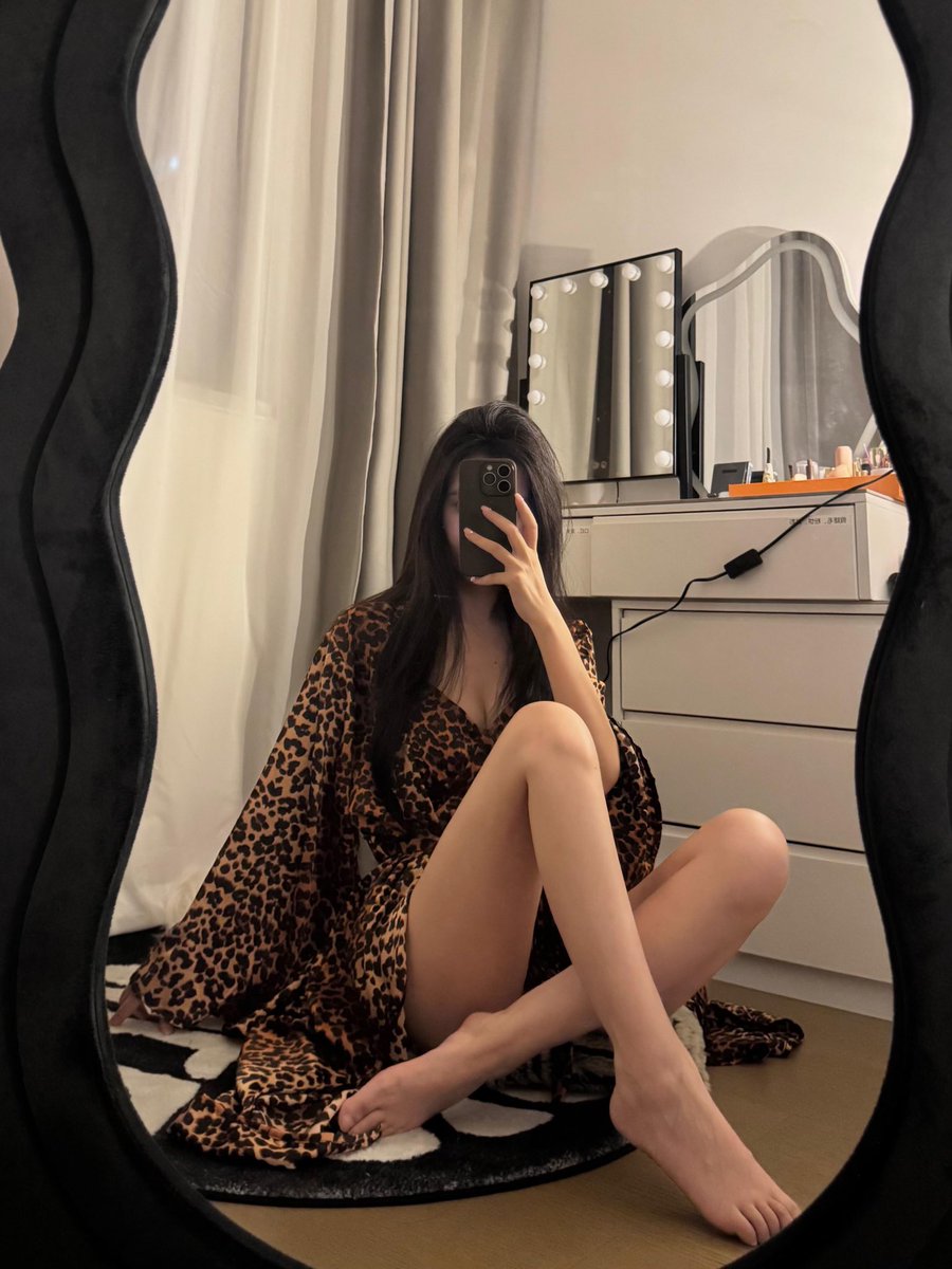 svn111s's tweet image. 人真正的价值在于不自讨没趣
#北京 #三里屯 人在三里屯哦