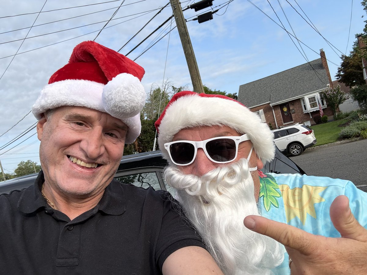 glennschuck's tweet image. Christmas in July baby! Who cares if it feels like 105 degrees today? @1010WINS