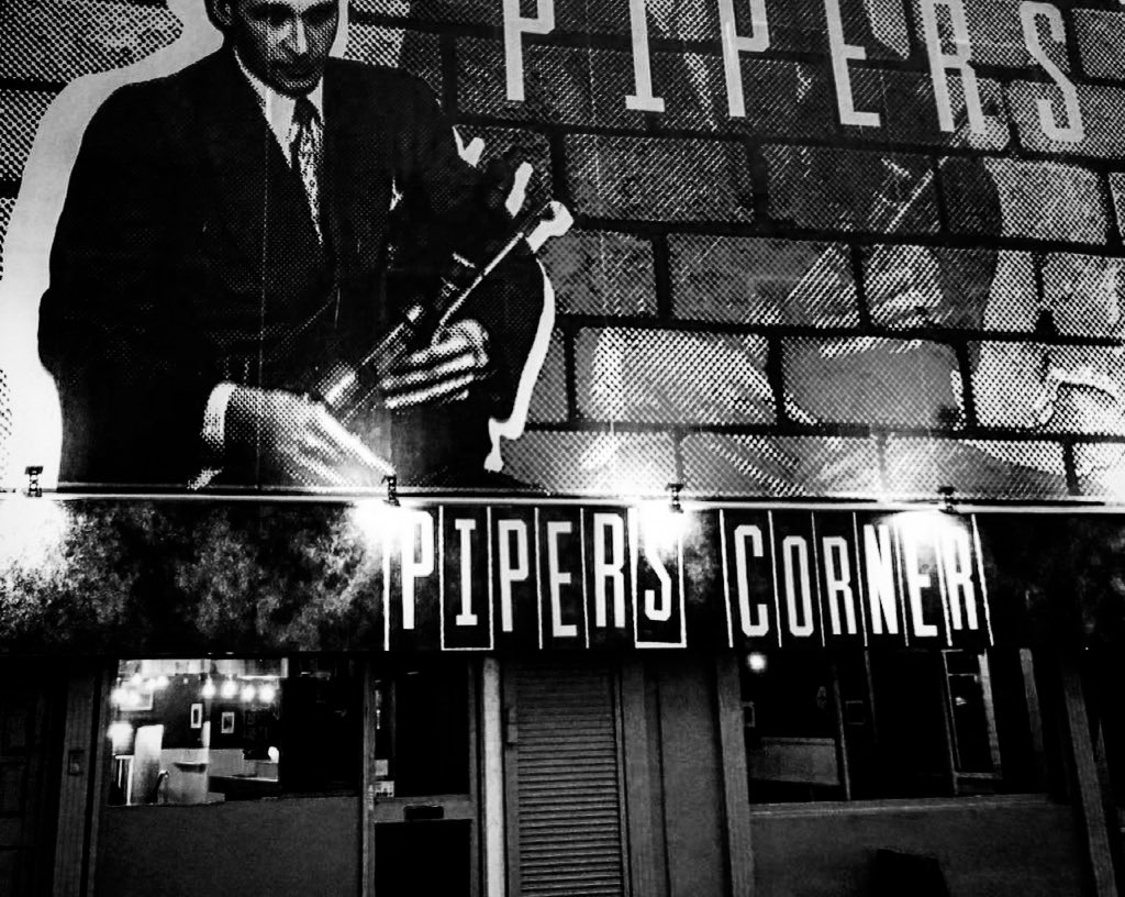 pipers_corner's tweet image. We’ll start a big weekend in Pipers with music this evening from 7pm. Buail isteach! #ceol #allireland