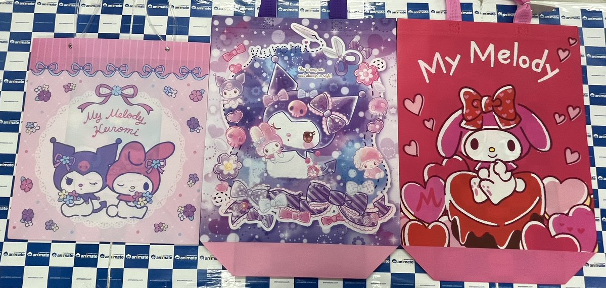 animatejma_bkk's tweet image. ฉายไปแล้วกับ My Melody & Kuromi อนิเมชั่นรูปแบบ stop-motion ท่านใดที่ตกหลุมรักในความน่ารักของกระต่ายทั้ง 2 แล้วต้องการของสะสมลิขสิทธิ์แท้ของเหล่าคาแรคเตอร์จาก Sanrio พร้อมให้คุณลูกค้าได้เป็นเจ้าของแล้ววันนี้ สมาชิกลด 5% วางจำหน่ายแล้วทางหน้าร้านอะนิเมทสาขา MBK Center นะครับ…