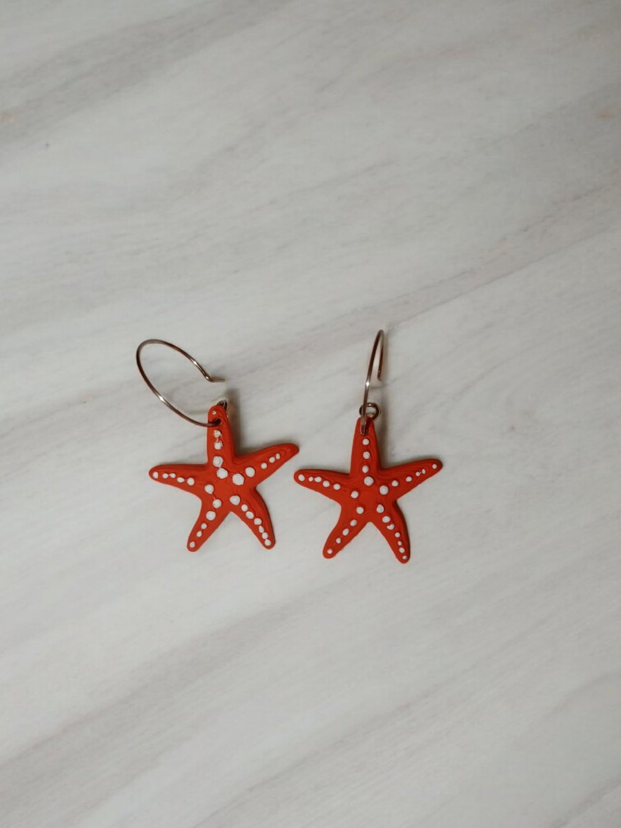 nekane99_'s tweet photo. Holaaa 💖
Estoy haciendo pendientes con la impresora 3D y los pinto a mano con mucho cariño y me gustaría empezar a venderlos 🫶🏻
Estos son algunos de los diseños que he hecho, pero también acepto ideas nuevas! 
Si estás interesada en alguno, mandame un md! https://t.co/ZhTuzRTHG0