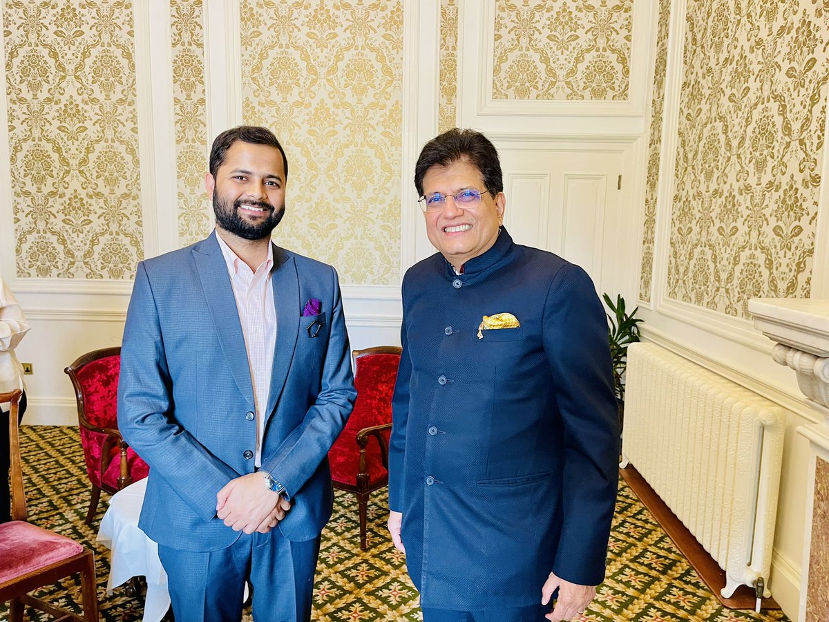 Vishal Pandey (@vishalpandeyk) on Twitter photo लंदन में केन्द्रीय वाणिज्य मंत्री <a href="/PiyushGoyal/">Piyush Goyal</a> से भारत-यूके मुक्त व्यापार समझौते पर Exclusive बातचीत.
#FTA लंदन में केन्द्रीय वाणिज्य मंत्री <a href="/PiyushGoyal/">Piyush Goyal</a> से भारत-यूके मुक्त व्यापार समझौते पर Exclusive बातचीत.
#FTA