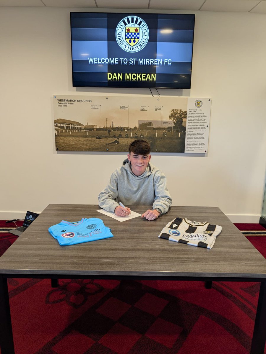 StMirrenAcad's tweet image. A massive welcome to The Buddies for some of our newest recruits as they star their journey with us. Great to have you all on board 📸⚽️