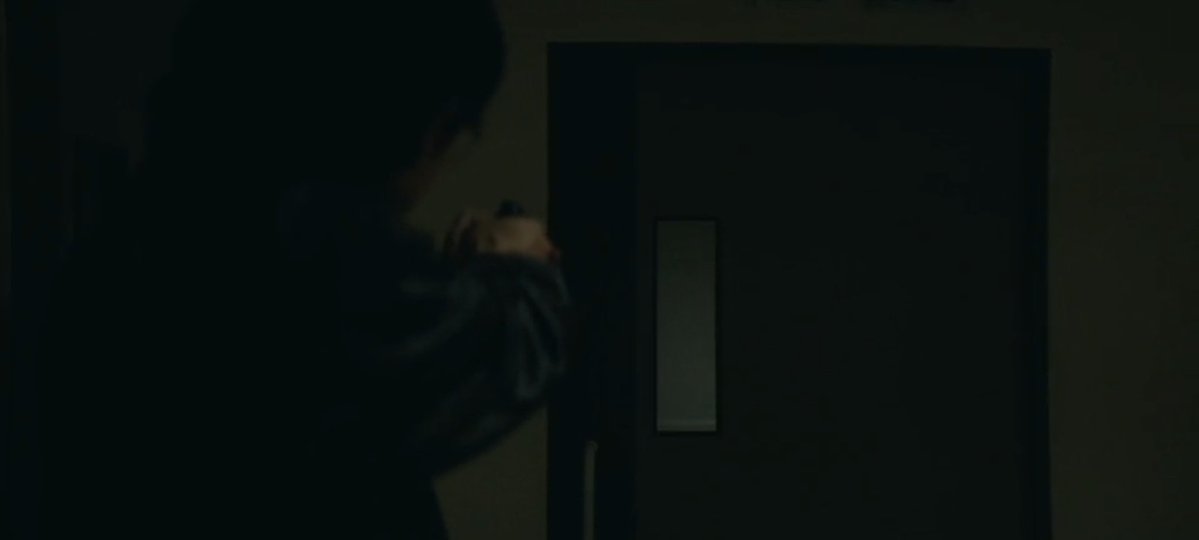 iianamii's tweet image. Oh the mother of plot twists...
I'm disgusted but not surprised...Men are f*cking trash in this drama.
#SLine
#SLineEp5
#SLineEp6