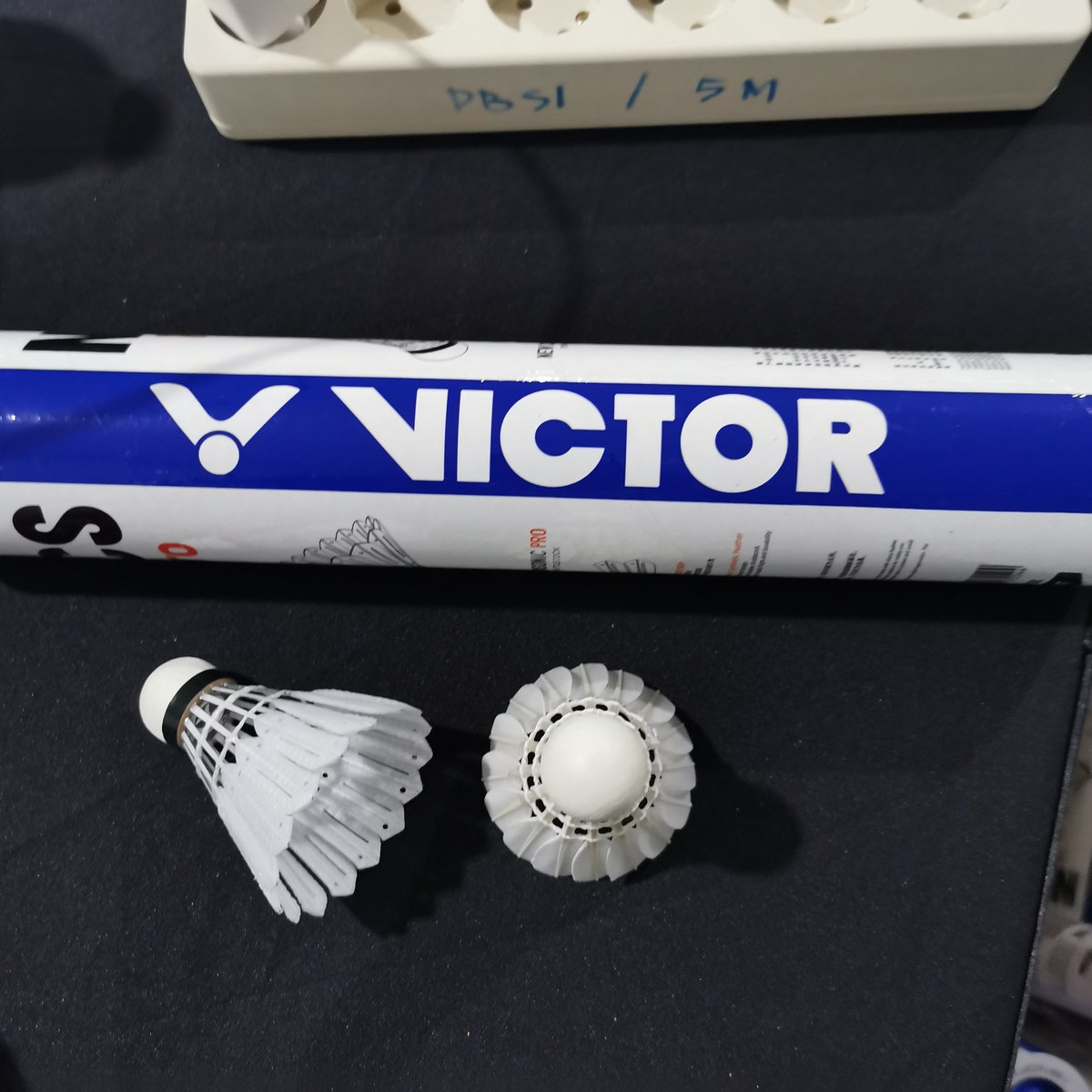 wschooi's tweet image. Synthetic Shuttle. May take  time to fully match the feather shuttles, and also the acceptance by players,  but need to start somewhere. 

The players at the Badminton Asia Junior Championships 2025 are fortunate to be able to test it during their practice.