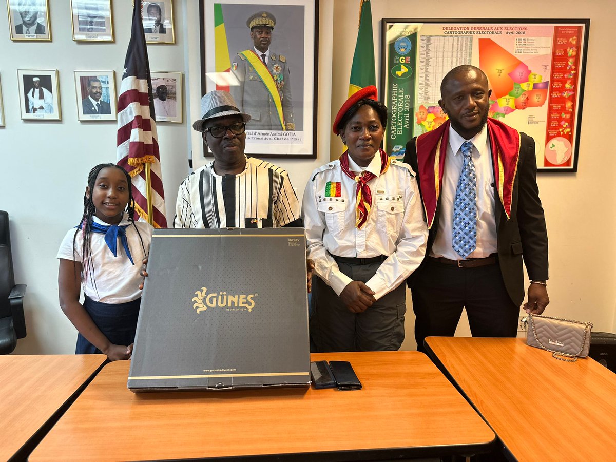 malivox's tweet image. 🔵Des Enfants Maliens nés aux États-Unis à la découverte de leurs racines. Le mardi 21 juillet 2025, ils ont été édifiés sur le #Mali, leur pays d&apos;origine, à l&apos;Ambassade du #Mali aux États-Unis d&apos;#Amérique. #USA