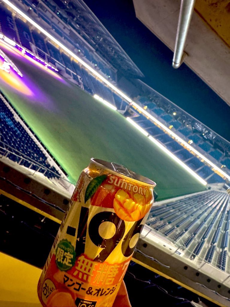 7月25日（金） 今夜も20時オープンです🙌

今週もお疲れ様でした！週末を楽しみましょう🥰さぁ！金曜日の夜に乾杯しましょ🌈よいしょ！今夜もLIB'ER'TY営業してます😺