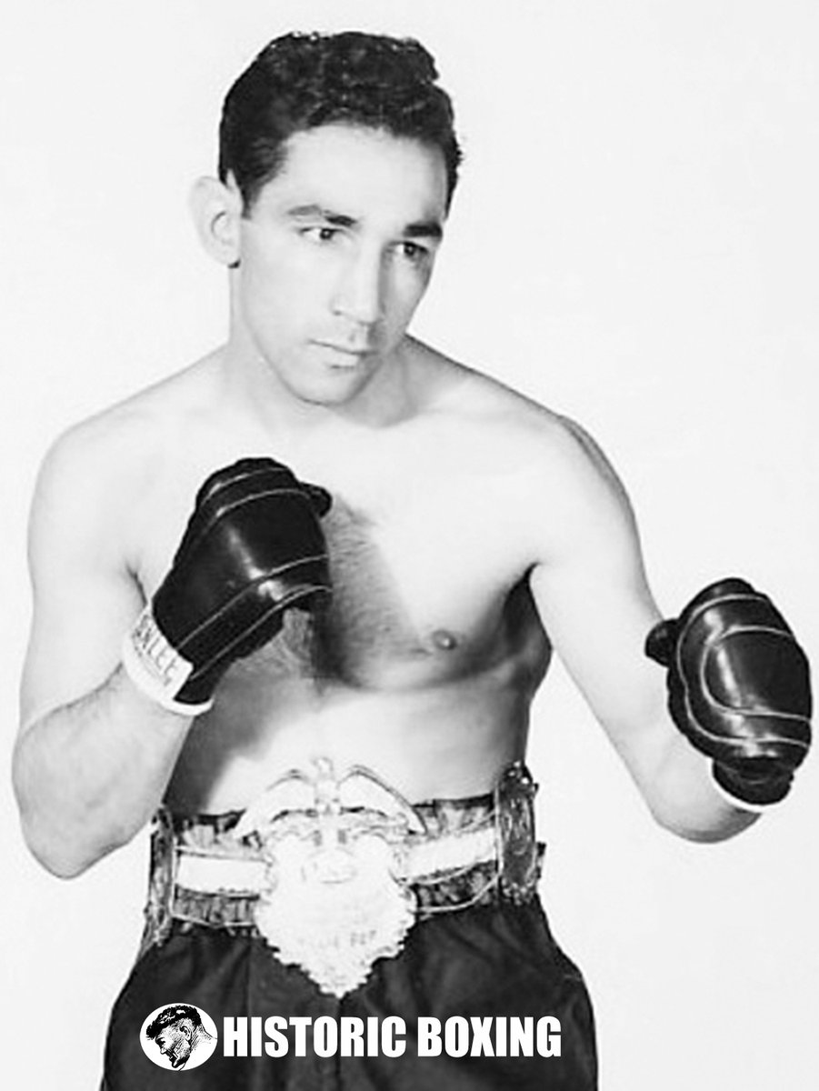 BoxerJoeGrim's tweet image. World Featherweight Champ Willie Pep, aka "Will o' the Wisp", defeated "Austin Atom" Jackie Graves via a Round 8 TKO at the Auditorium in Minneapolis #OTD in 1946. The bout has entered folklore because of Willie's later claim that he won the third round without landing a single…