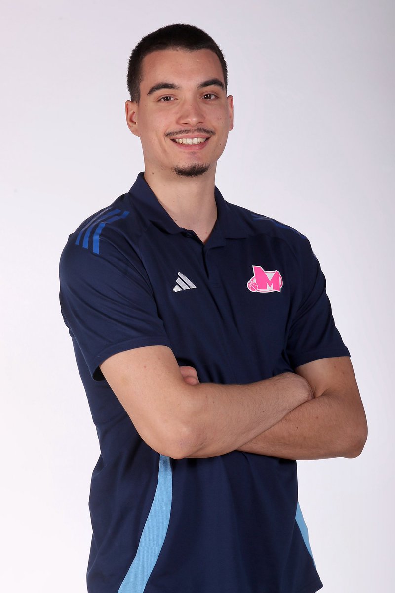 KKMegaBasket's tweet image. Nikola Milojević joins the @warriors coaching staff! After spending one season with our team as an assistant coach, Nikola is continuing his career in the NBA. He is following in the footsteps of his father, who was also a member of the Warriors 🔥🙌🏻
bcmegabasket.net/2025/07/25/nik…