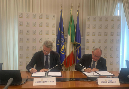 SCMagazine (@magazinesc) on Twitter photo #serviziocivile <a href="/comuni_anci/">comuni_anci</a> : con <a href="/UNICEF_Italia/">UNICEF Italia</a> nuovo protocollo d'intesa su infanzia e adolescenza.
Leggi l'articolo qui: bit.ly/3IMtUH6 #serviziocivile <a href="/comuni_anci/">comuni_anci</a> : con <a href="/UNICEF_Italia/">UNICEF Italia</a> nuovo protocollo d'intesa su infanzia e adolescenza.
Leggi l'articolo qui: bit.ly/3IMtUH6