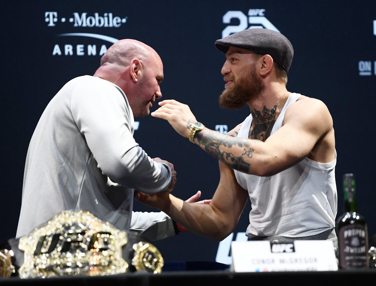 AllOutFighting's tweet image. Conor McGregor sends gift to Dana White ahead of crunch meeting with UFC boss
alloutfighting.com/news/conor-mcg…