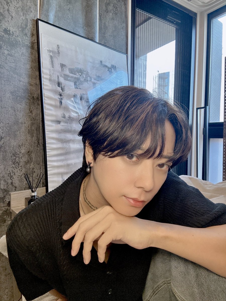 黒髪やめました🆕