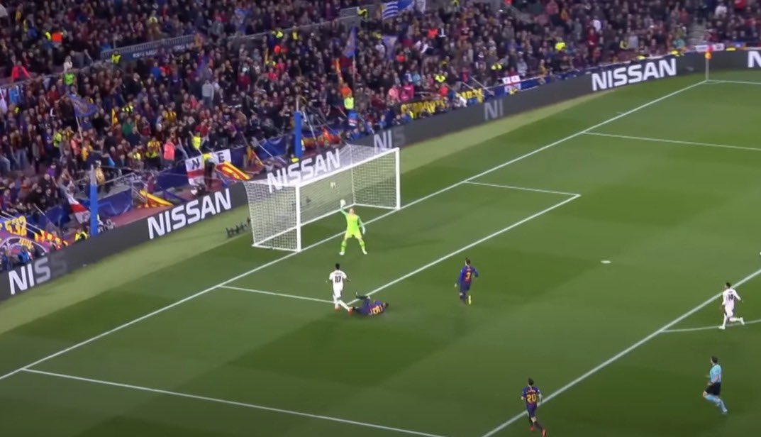 tonyedey4you's tweet image. Ter Stegen has been making this pose for ages and yet Barcelona couldn't get a better goalkeeper.
Barcelona and Lionel Messi would have produced many champions league trophies.