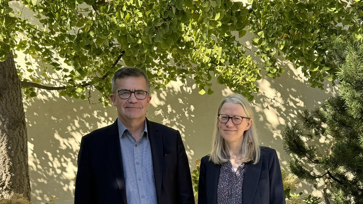 AmbWilczek's tweet photo. Ambassador @AnnaClunes has concluded her mission in Warsaw.
Thank you for three and a half years of close cooperation, wise advice and genuine friendship. Your work made a real and lasting difference to Polish-British relations. All best wishes for what lies ahead. https://t.co/PCKuveSsFM