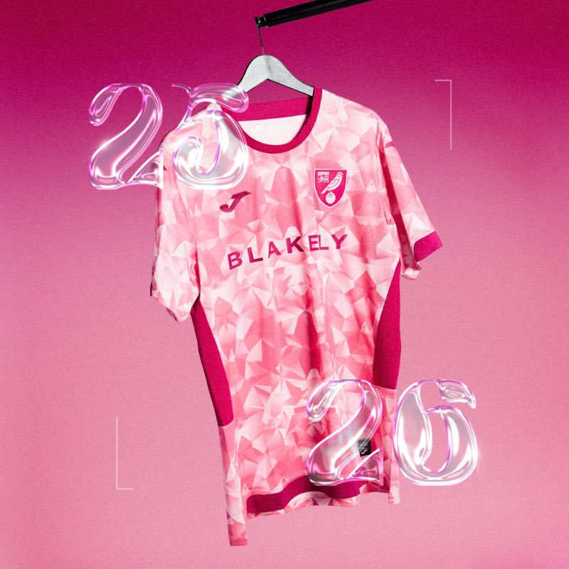 TheShirtUnion's tweet image. 🩷| @NorwichCityFC 3rd 25/26
Another standout shirt design from the Canaries, this time a vibrant tonal light and dark pink sublimated kaleidoscope print effect 🙌