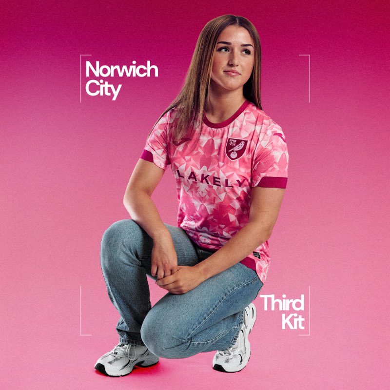 TheShirtUnion's tweet image. 🩷| @NorwichCityFC 3rd 25/26
Another standout shirt design from the Canaries, this time a vibrant tonal light and dark pink sublimated kaleidoscope print effect 🙌