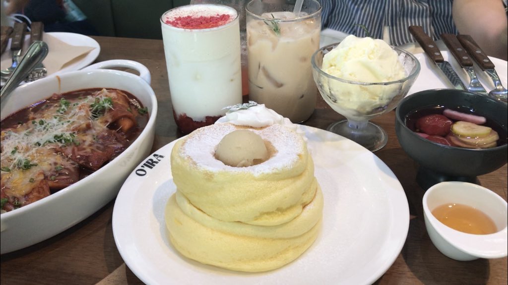 nakovo_'s tweet photo. 부산에서의 먹빵들 -!!😋 https://t.co/IGJGRN1RiL