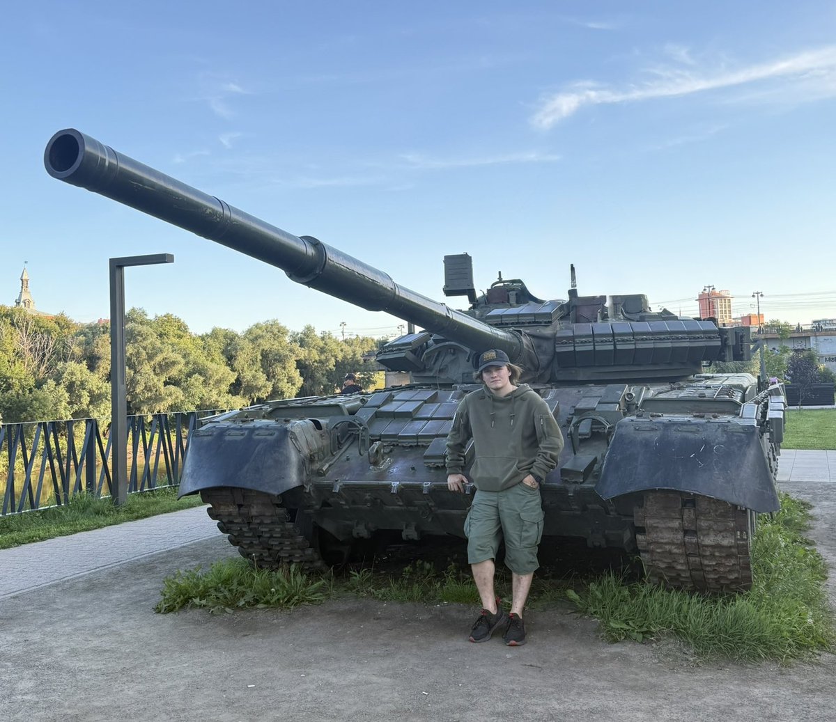 dustyy545's tweet image. She gets my tank going